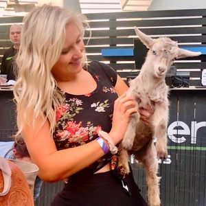 Meet your Posher, Ashley